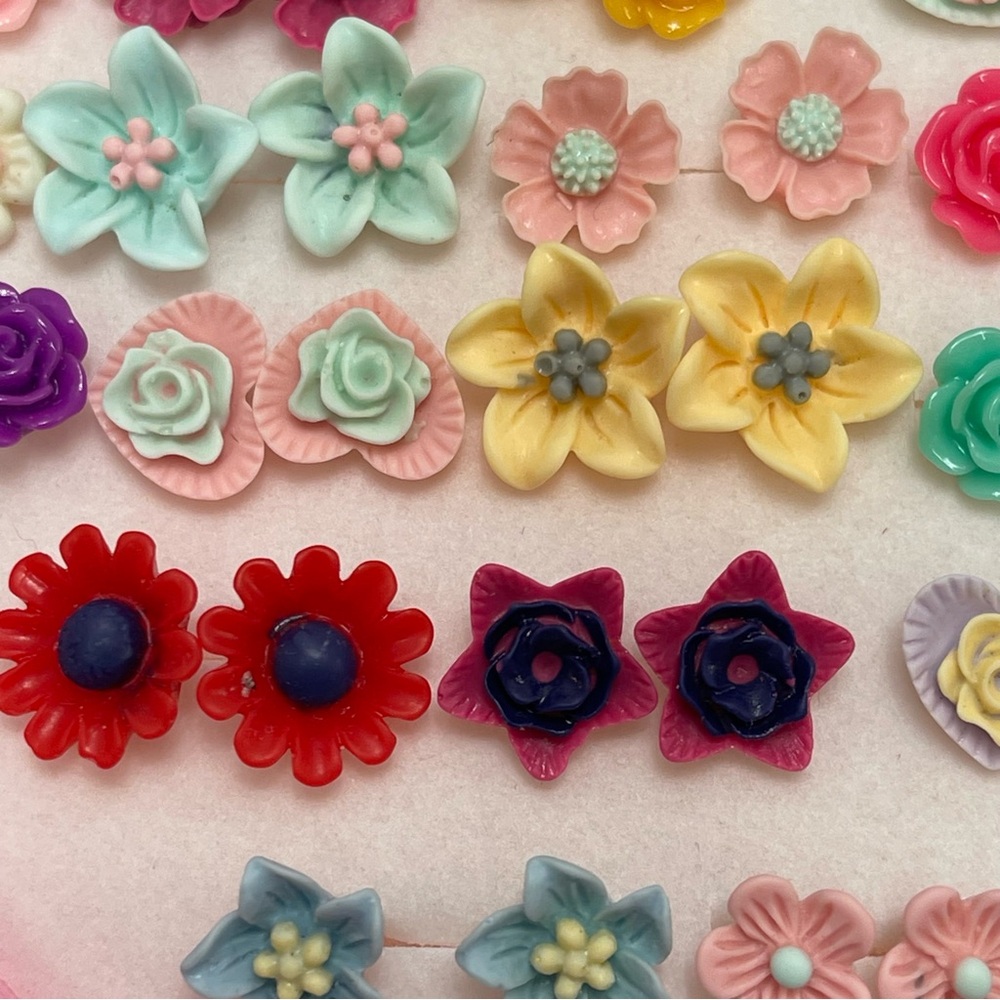 Kids Valentines Flowers Earrings Set Plastic Stud, Gift Boxed (36 Pairs) - Picture 4 of 6